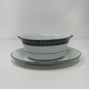 Noritake Segovia 2216 Japan Gravy Boat with Attached Underplate